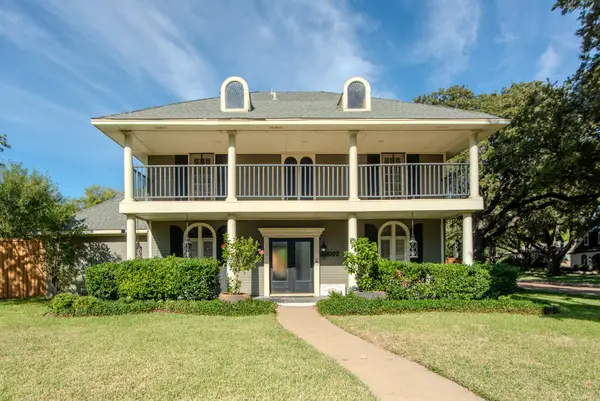 1002 Nottingham Drive, Carrollton, TX 75007