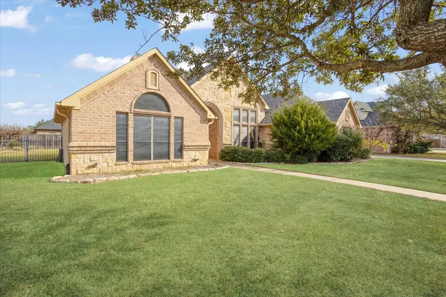 1033 Addison Avenue, Pottsboro, TX 75076 - Image #2
