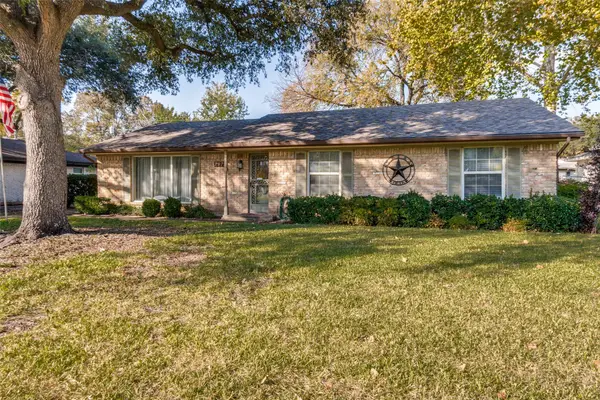 2977 Selma Lane, Farmers Branch, TX 75234