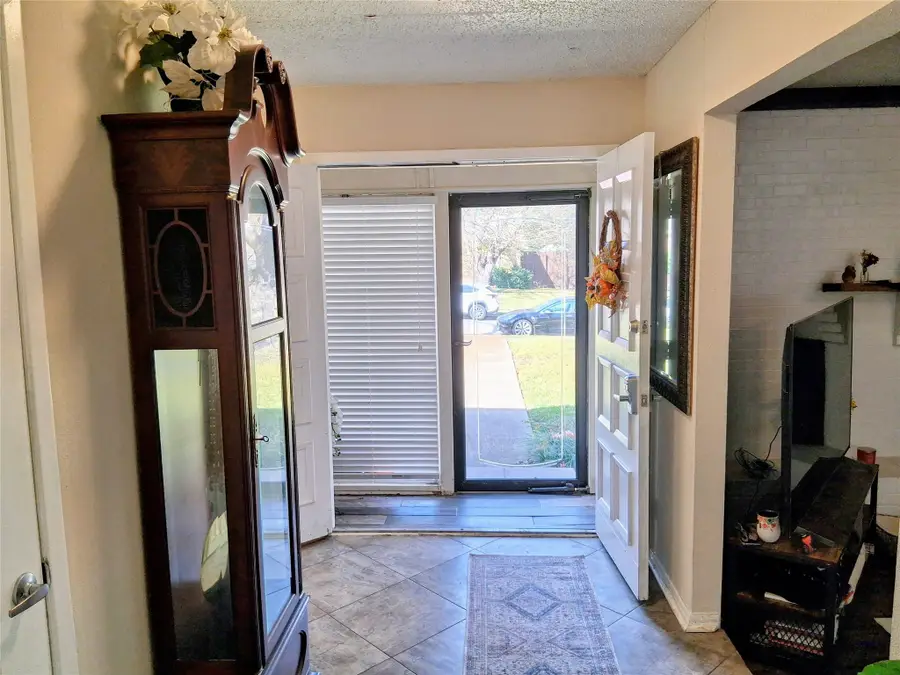 1218 Merrimac Trail, Garland, TX 75043 - Image #3