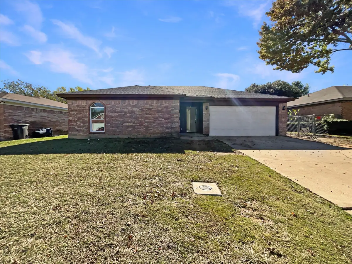 5716 Burton Avenue, Fort Worth, TX 76119 - Image #1