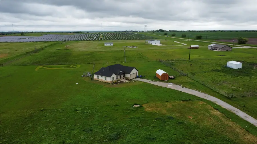 1589 Stiles Road, Whitesboro, TX 76273 - Image #2
