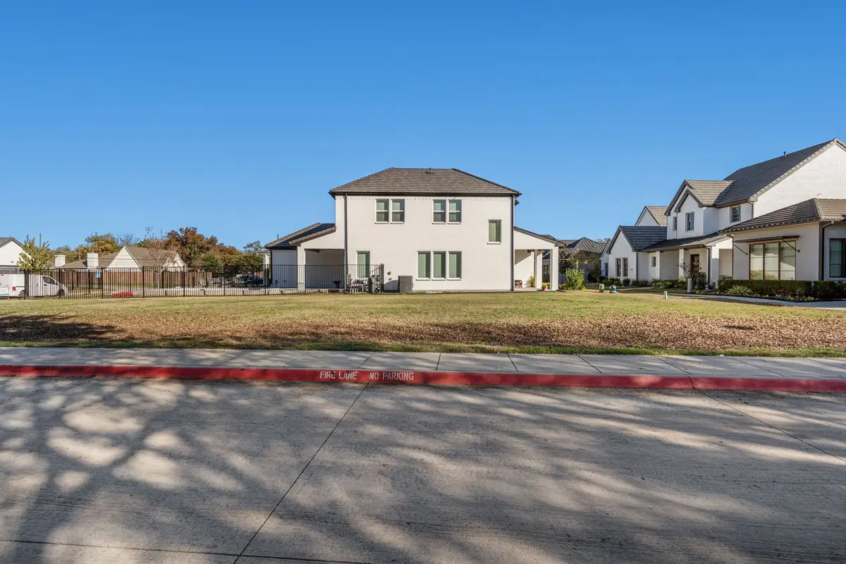 225 Magnolia Lane, Westworth Village, TX 76114 - Image #1