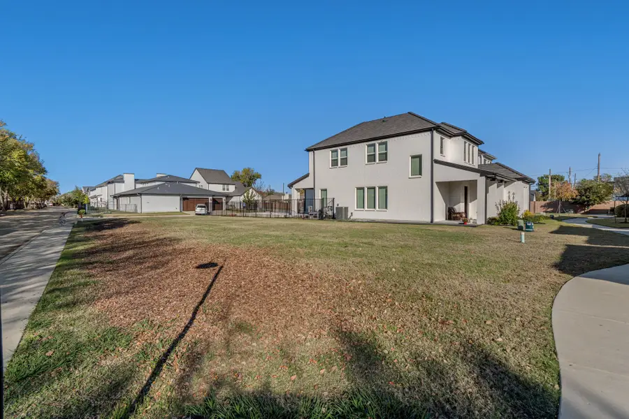 225 Magnolia Lane, Westworth Village, TX 76114 - Image #2