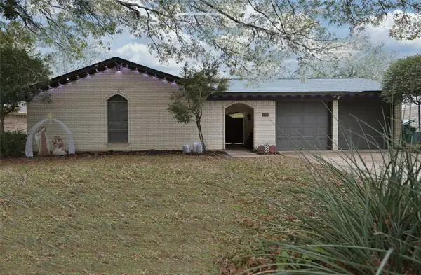 2708 Foxcroft Circle, Denton, TX 76209