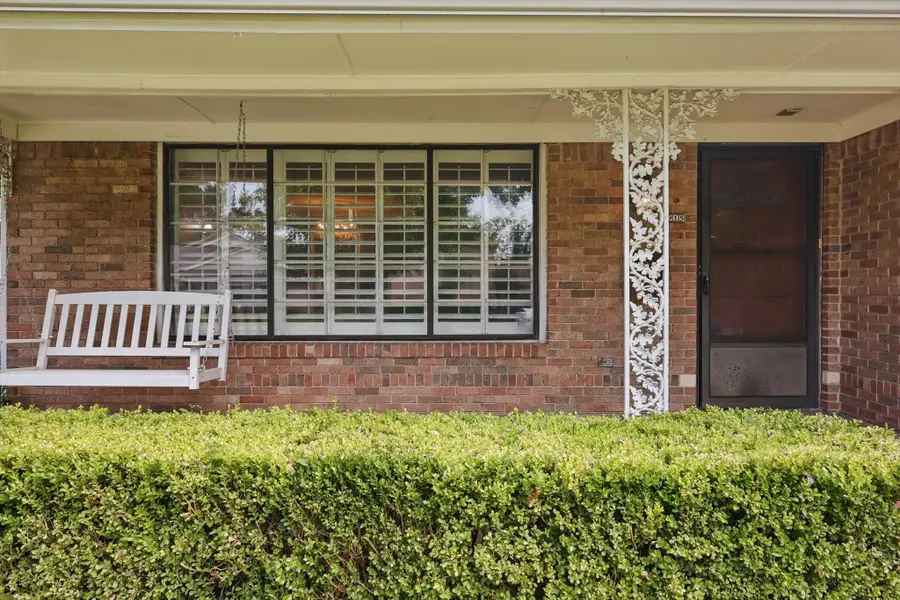 2915 Touraine Drive, Dallas, TX 75211 - Image #2