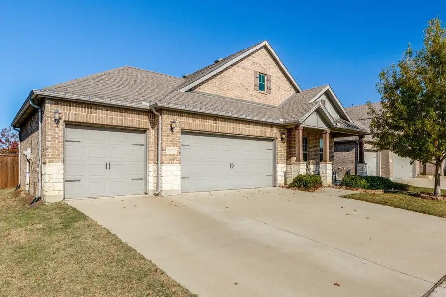 912 Azure Lane, Celina, TX 75009 - Image #2