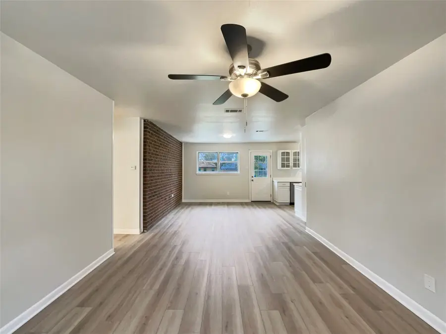 363 Opal Court, Saginaw, TX 76179 - Image #3