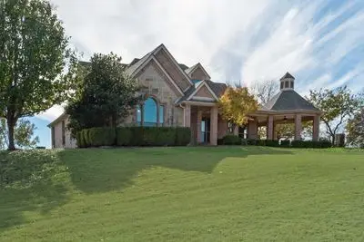 301 Silver Canyon Drive, Fort Worth, TX 76108 - Image #2