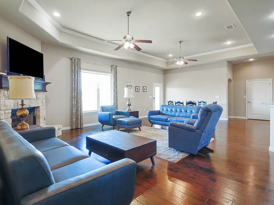 5520 Littlefield Drive, Justin, TX 76247 - Image #3