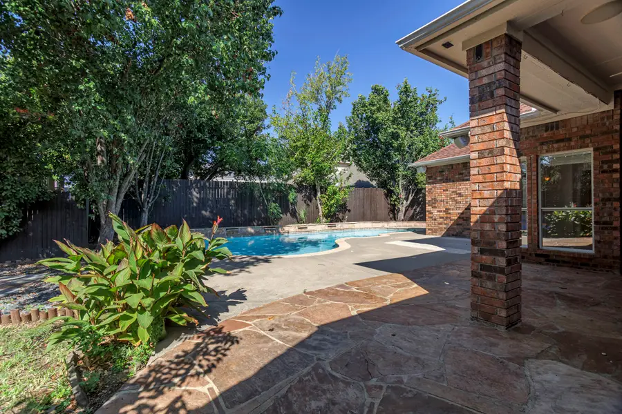 4910 Shadowood Trail, Colleyville, TX 76034 - Image #2