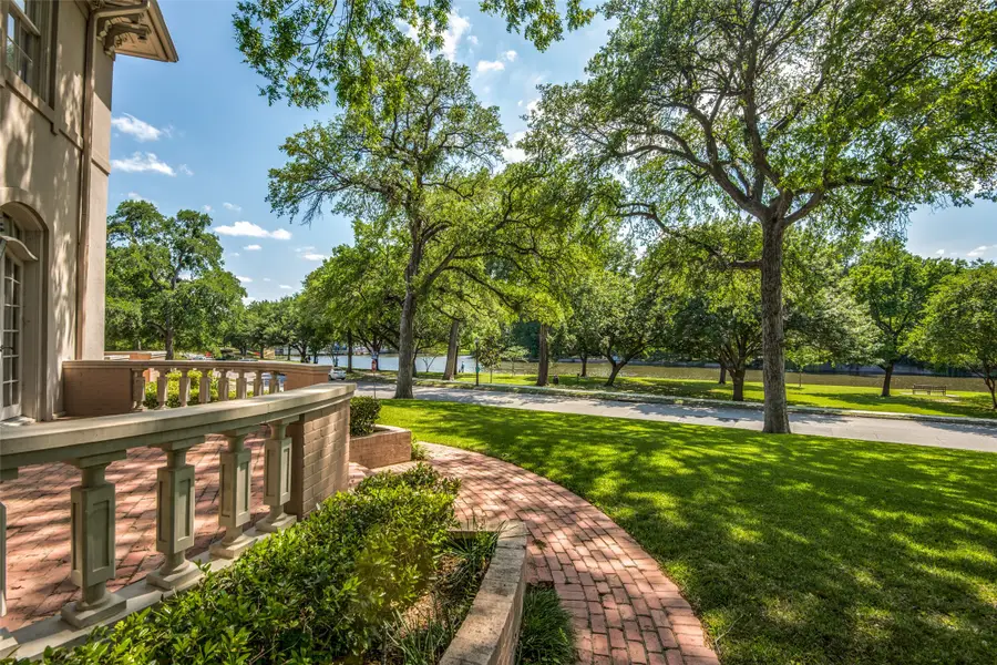 4700 Lakeside Drive, Highland Park, TX 75205 - Image #2