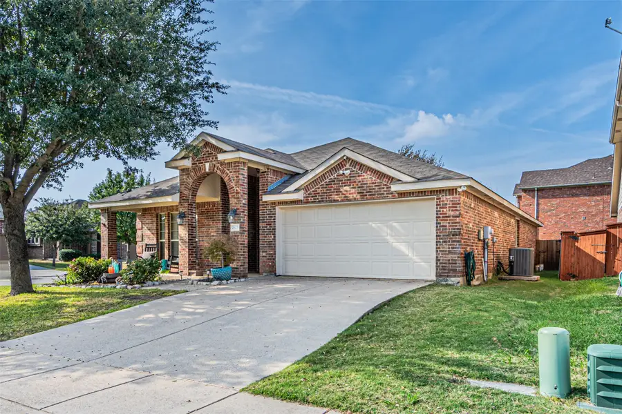203 Travis Lane, Lavon, TX 75166 - Image #2