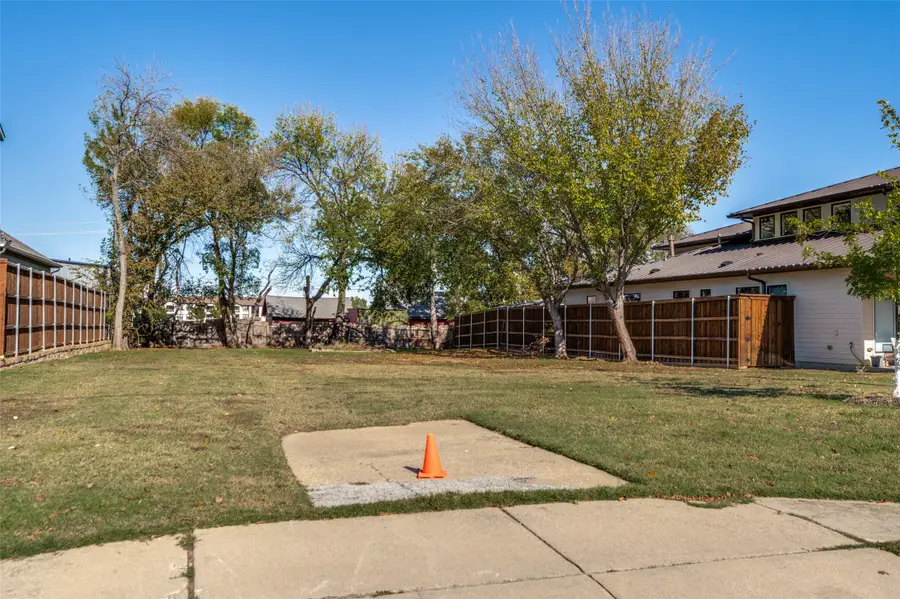 711 E Wall Street, Grapevine, TX 76051 - Image #2