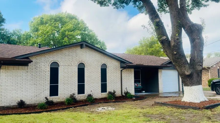 103 N Summit Street, Red Oak, TX 75154 - Image #2