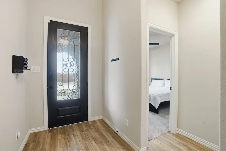 10037 Lakemont Drive, Fort Worth, TX 76131 - Image #3