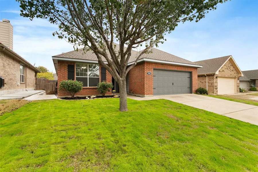 9404 Tierra Verde Drive, Fort Worth, TX 76177 - Image #3