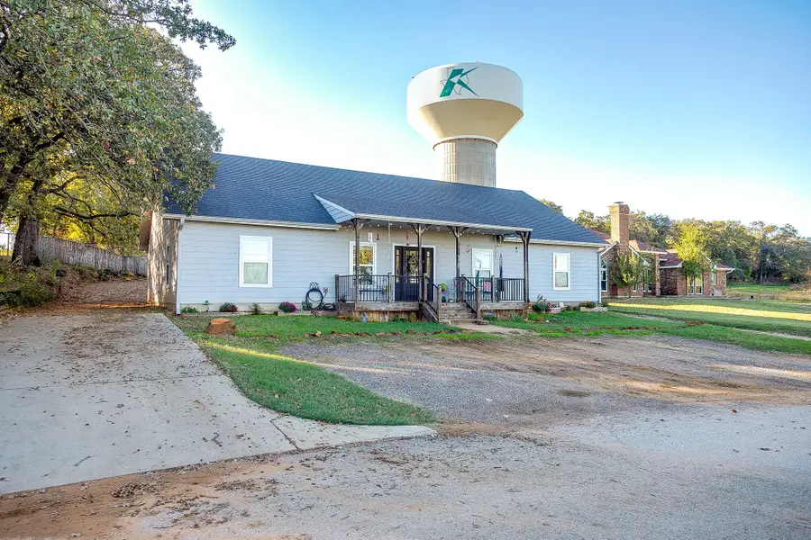 428 Gail Drive, Kennedale, TX 76060 - Image #2