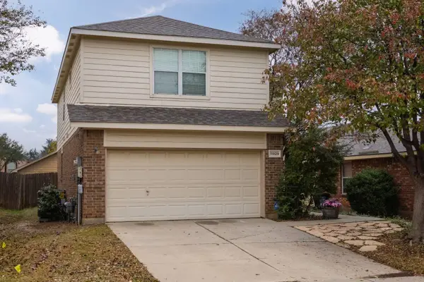 11929 Brown Fox Drive, Fort Worth, TX 76244