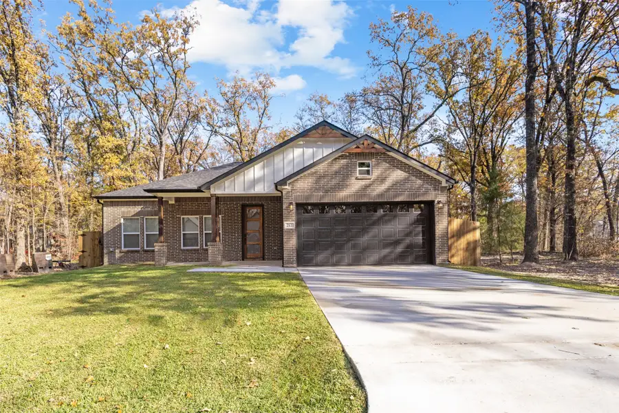 212 E Beachwood Loop, Trinidad, TX 75163 - Image #3