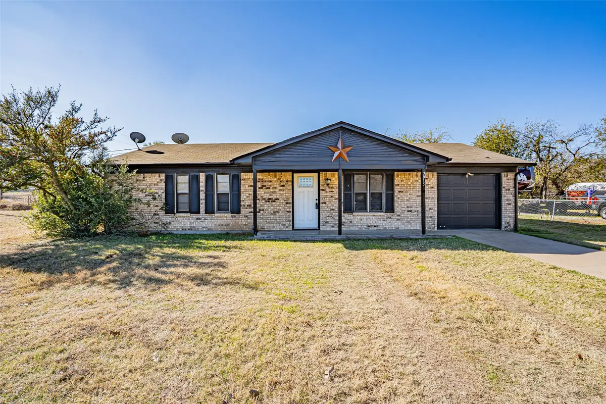 2015 Wood Court, Granbury, TX 76048 - Image #1