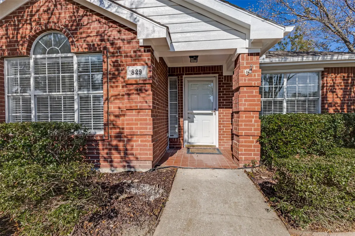 829 Foxwood Lane, Wylie, TX 75098 - Image #1