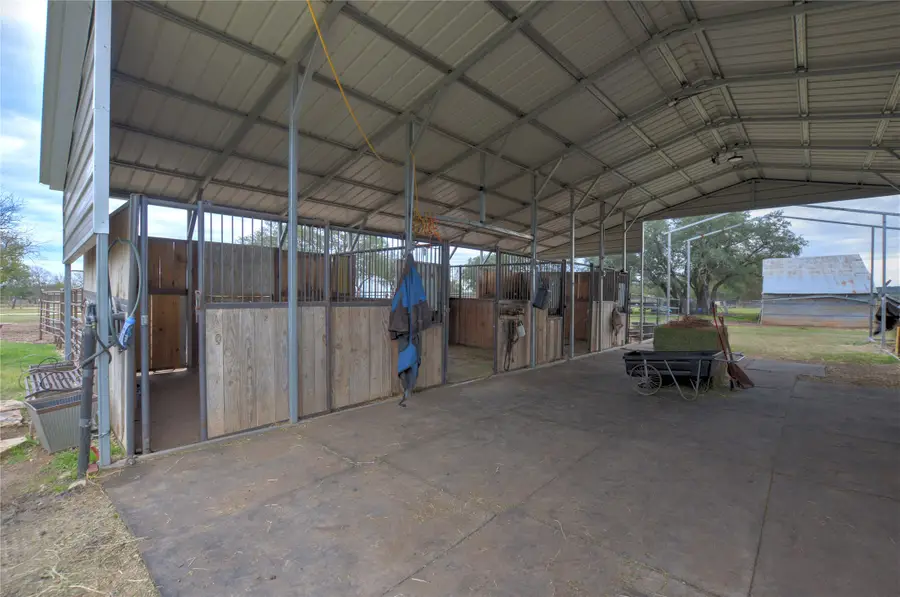 2579 State Highway 6, Valley Mills, TX 76689 - Image #3