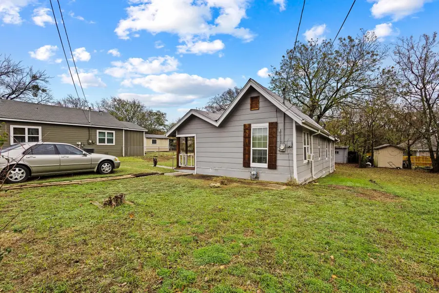 512 S Lamar Avenue, Denison, TX 75021 - Image #2