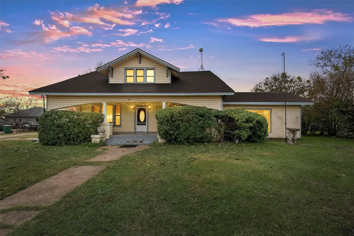 306 S Cleveland, Meridian, TX 76665 - Image #1