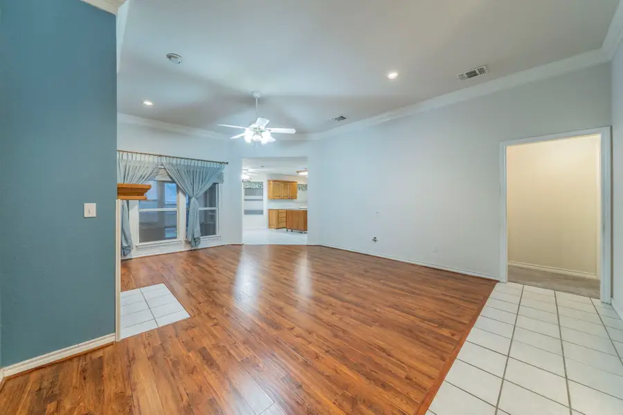 1037 Austin Court, Weatherford, TX 76086 - Image #2