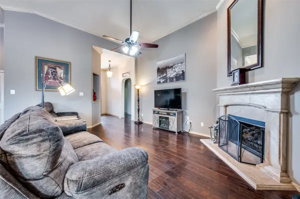 5813 Longmont Drive, Denton, TX 76208