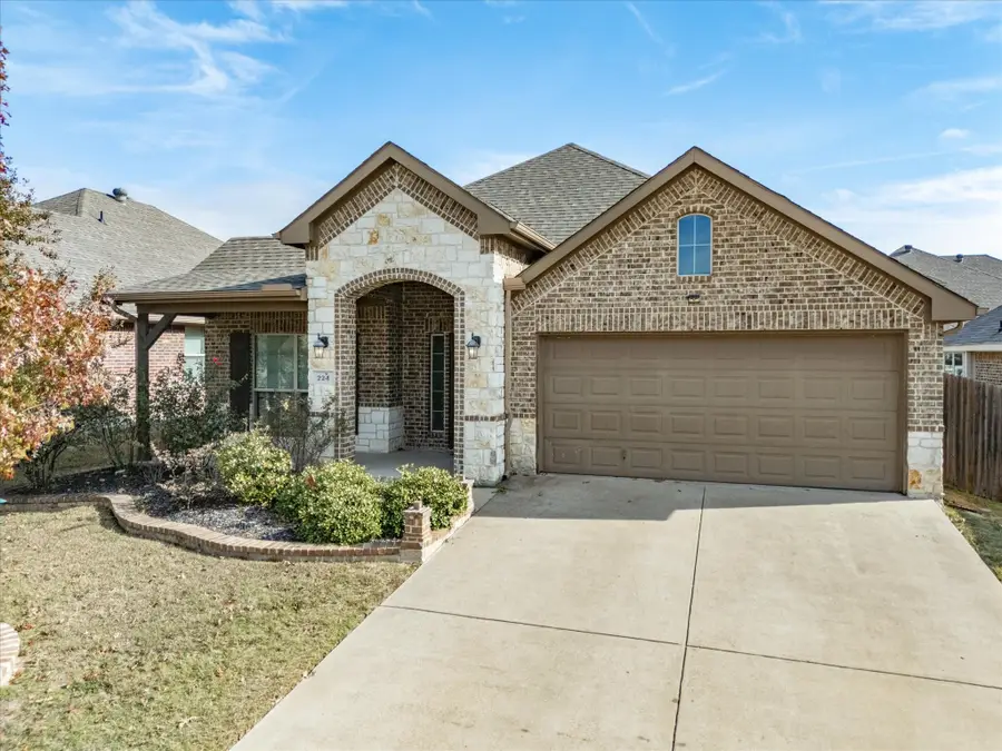 224 Carson Drive, Waxahachie, TX 75167 - Image #2