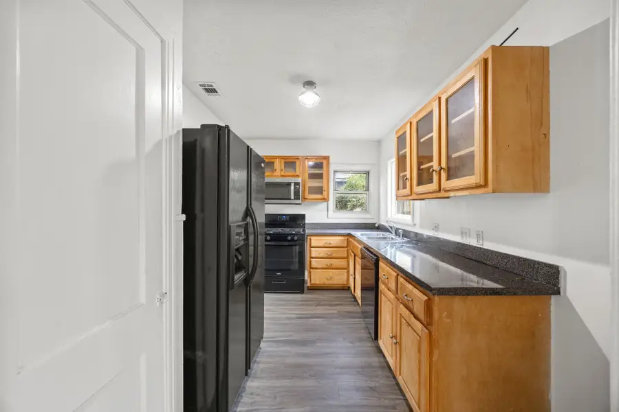 1713 Hemphill Drive, Dallas, TX 75216 - Image #3