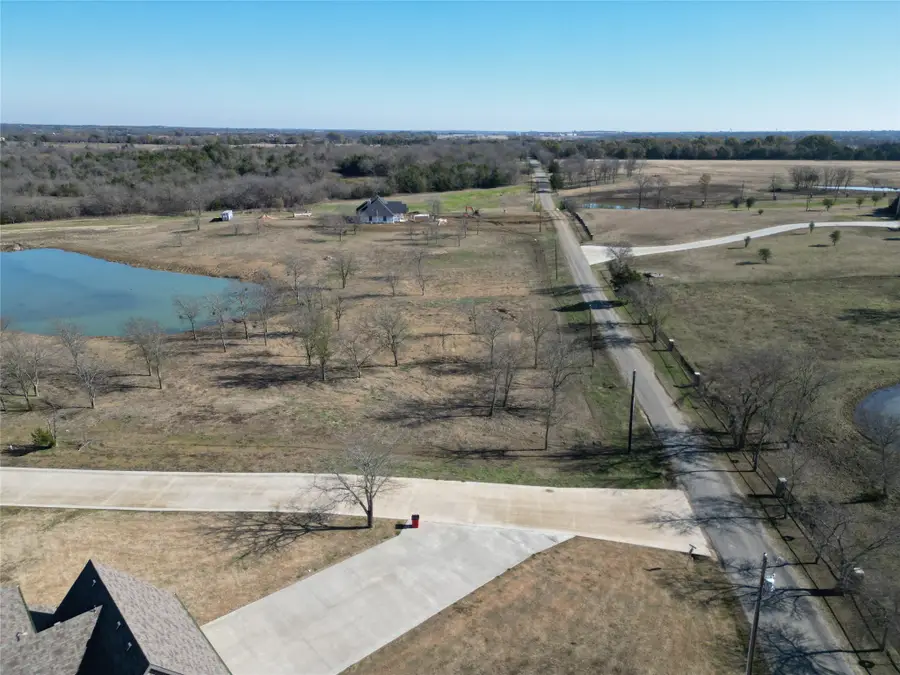 19 Red Bird Lane, Bells, TX 75414 - Image #2