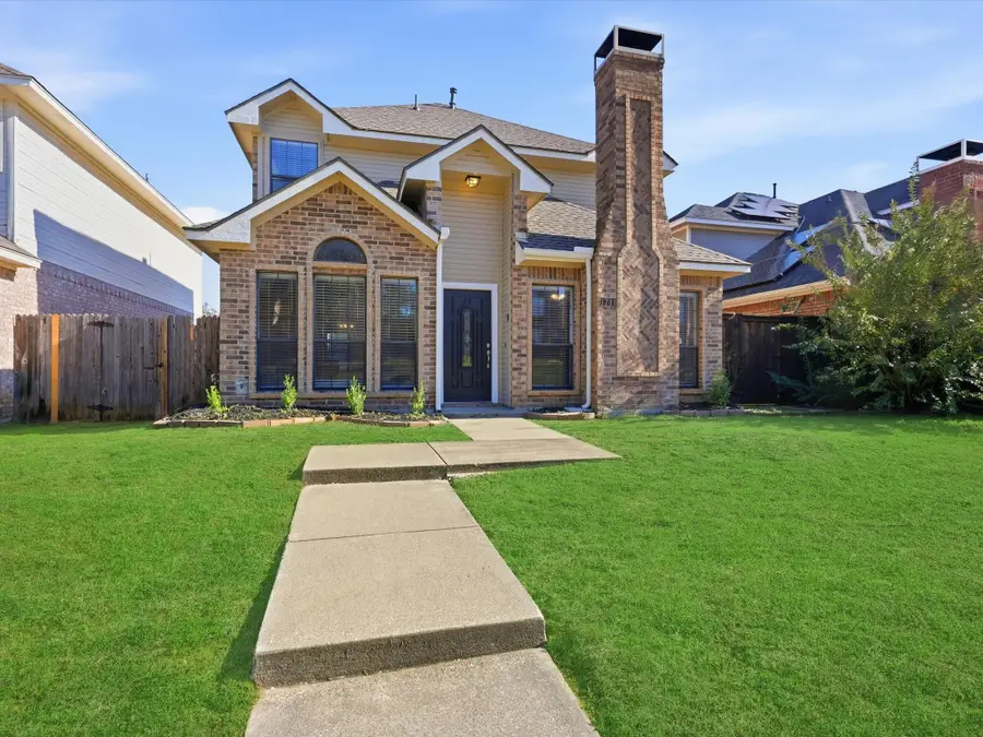 1741 Circle Creek Drive, Lewisville, TX 75067 - Image #2