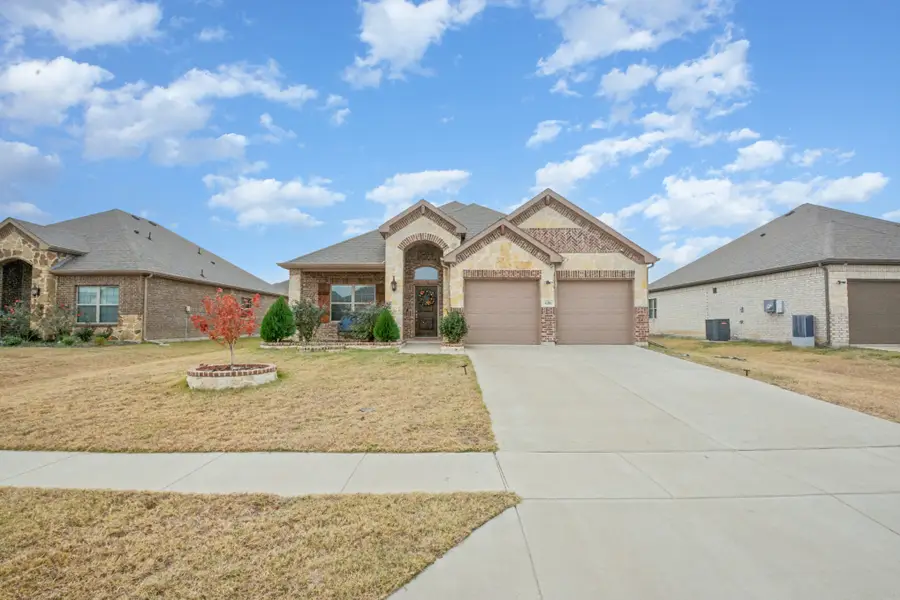 686 Navasota Drive, Crandall, TX 75114 - Image #2