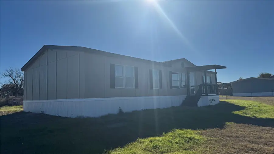 288 Salt Grass Circle, Poolville, TX 76487 - Image #2