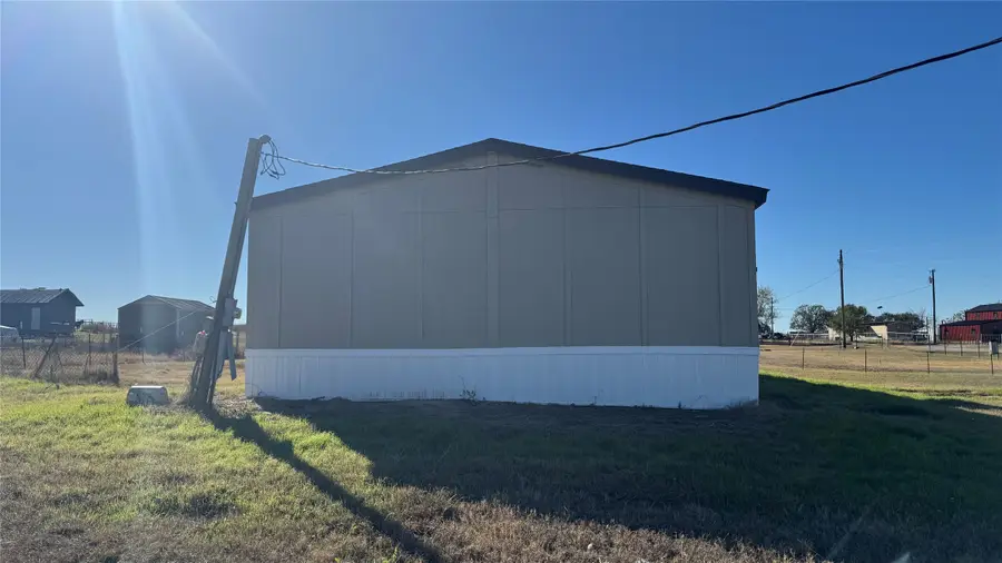 288 Salt Grass Circle, Poolville, TX 76487 - Image #3