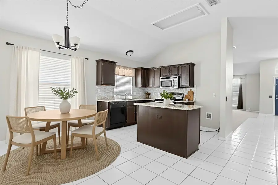 1025 Highland Station Drive, Saginaw, TX 76131 - Image #3