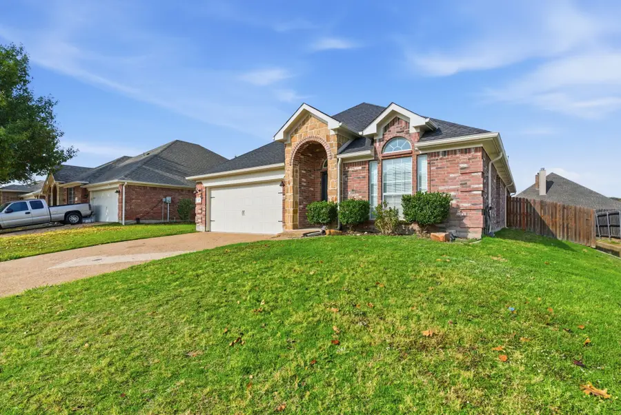 147 Overland Trail, Willow Park, TX 76087 - Image #2