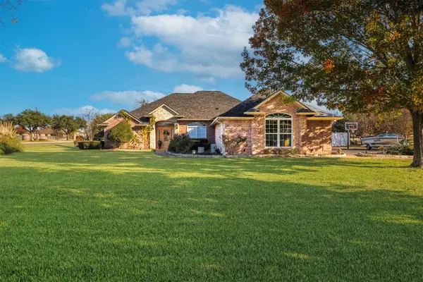 2100 Wood Duck Lane, Granbury, TX 76049