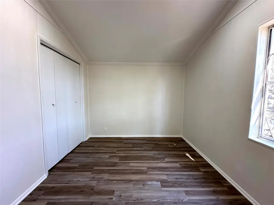 102 N Pinto Street, Comanche, TX 76442 - Image #3