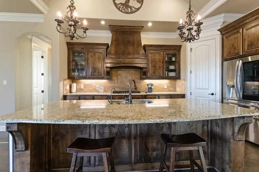 209 Martin Drive, Granbury, TX 76049 - Image #3