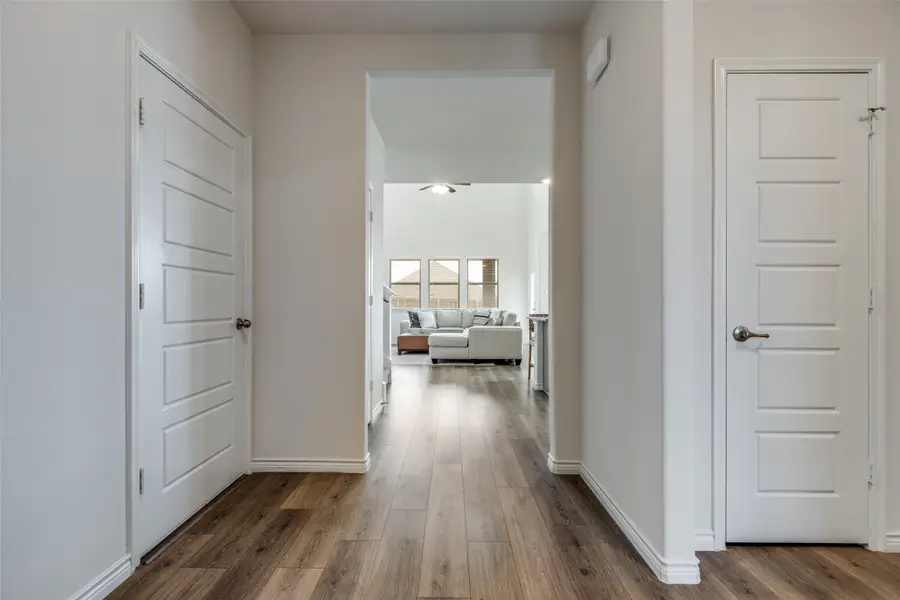 10100 Breezeway Drive, Aubrey, TX 76227 - Image #2