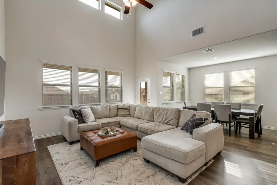 10100 Breezeway Drive, Aubrey, TX 76227 - Image #3