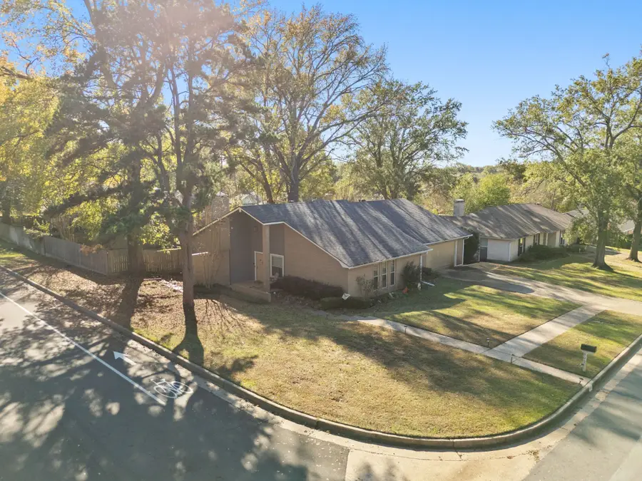 800 Spring Creek Dr, Tyler, TX 75703 - #2