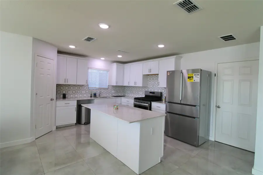 949 Shire Avenue, Haslet, TX 76052 - Image #3