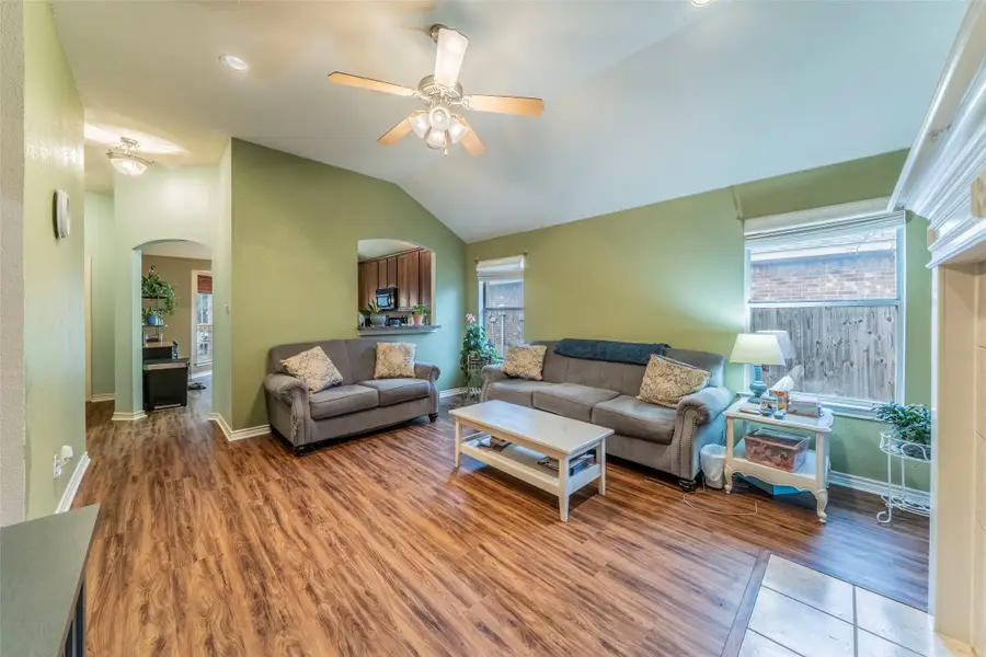 2204 Cancun Drive, Mansfield, TX 76063 - Image #3