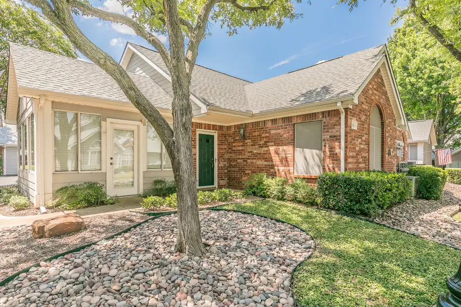 803 Cara Lane, Arlington, TX 76012 - Image #2