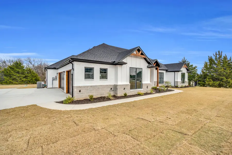 421 Silo Court, Waxahachie, TX 75167 - Image #2